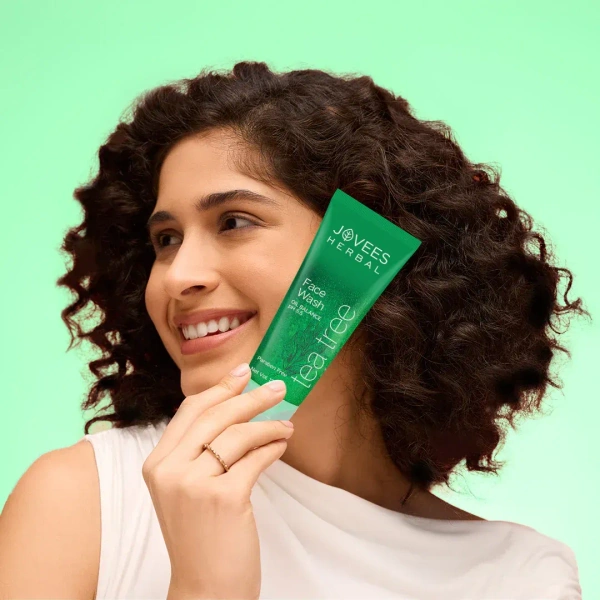 JOVEES HERBAL CARE Tea Tree Oil Control Face Wash - Jovees - 120ml