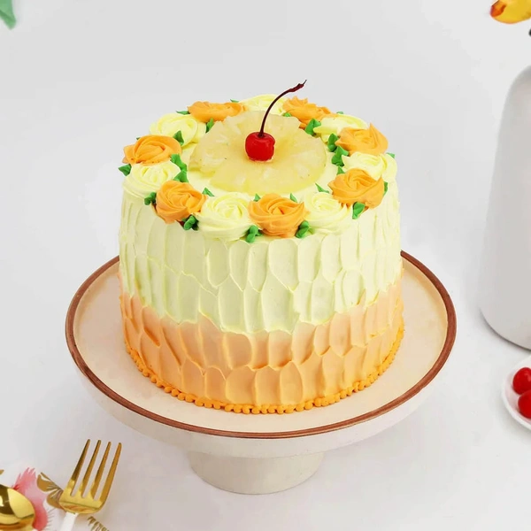 Delicious Creamy Pineapple Cake