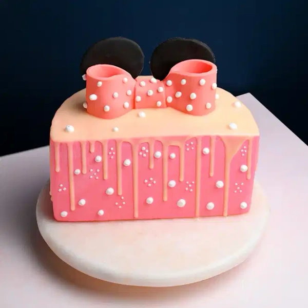 My Gifts Tree Minnie Mouse Half Cake - 2.5 KG