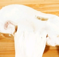 Button White Mushroom - 200 Gm × 1 Pack