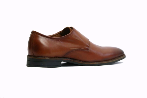 Crust Leather Brogue Shoe - 7