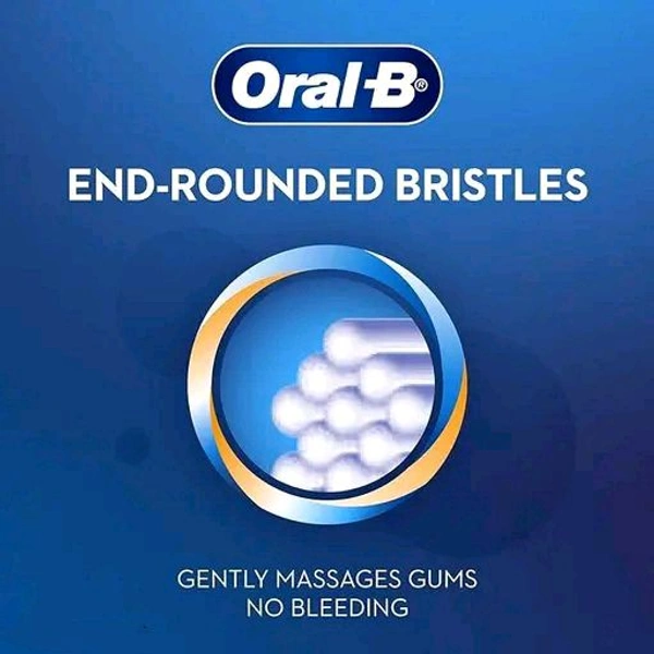 Oral-B Criss Cross - Family pack of 4 toothbrushes – Soft