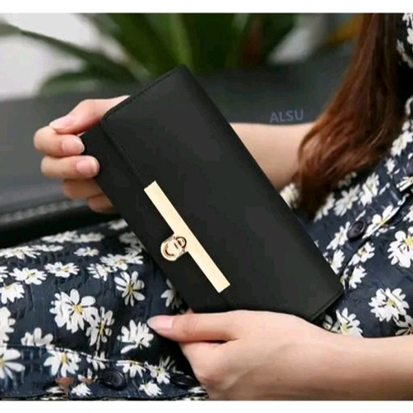 Women's Black Hand Clutch with 4 card pockets and phone pocket - Black