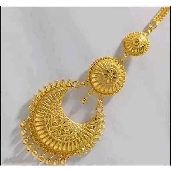 Shimmering Bejeweled Maangtika