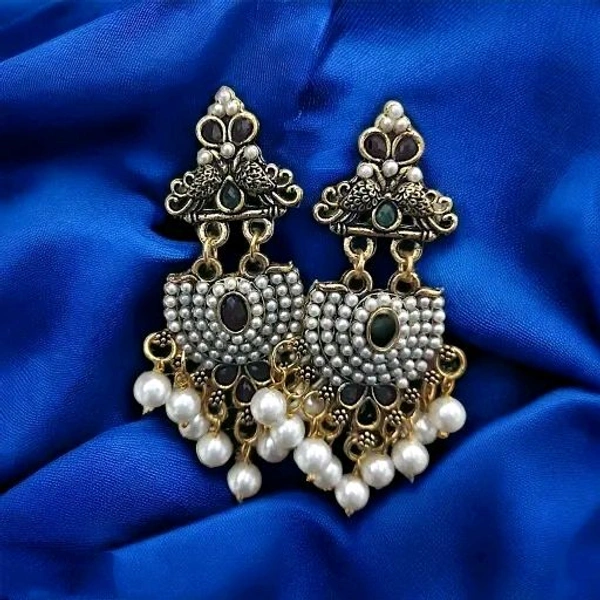 Unique Trendy earrings studs , white earring's ,women's earring's || Fashionable Earrings for Women#fastive earring's #fancy earring's #latest earring's 