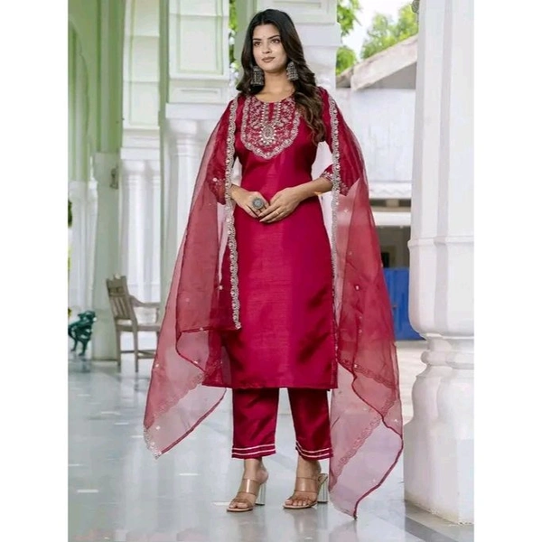 Embroidered Kurta With Dupatta And pent Set - Maroon, XS