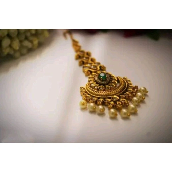 Cz maangtikka with pearls