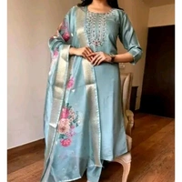 Fancy Reyon Slub Kurta Set With Dupatta - XS