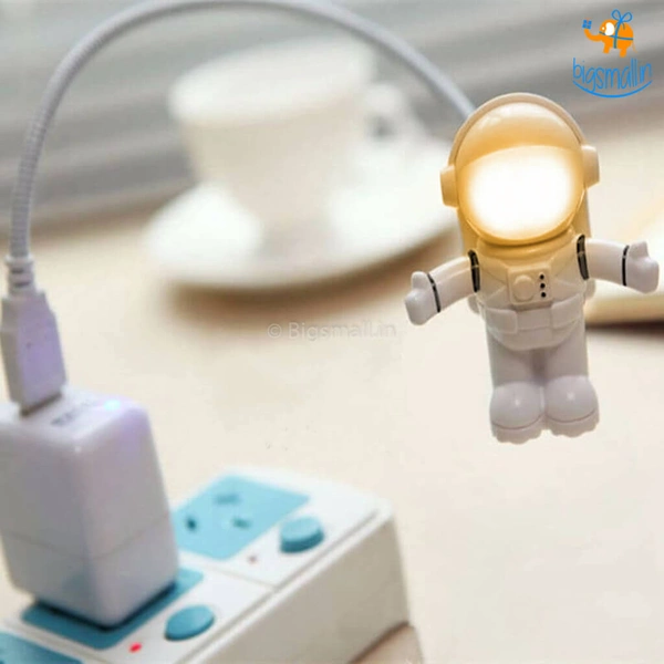 Astronaut USB Night Light - White