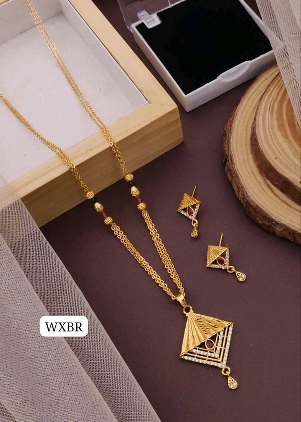 Kanaf ๐ซ KANAF Fancy AD Forming Pendant Tops Set | 3-Line Fancy Satari CNC Chain 18โ | Micro Gold Plating | Daily Wear