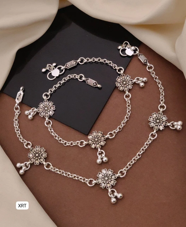 KANAF Premium Oxidised Floral Anklet Pair - 10 inch