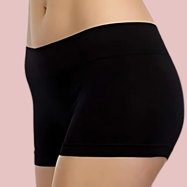 InnerFeel Snug & Stunning – Bandeau Bra and Boyshort Set