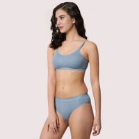 InnerFeel Wire-Free Women's Sports Bra Panty Set (2 pack) - 32, assorted