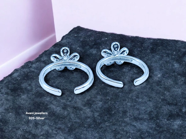Avani Jewellers Silver Fancy Stone Bichiya - 3.94