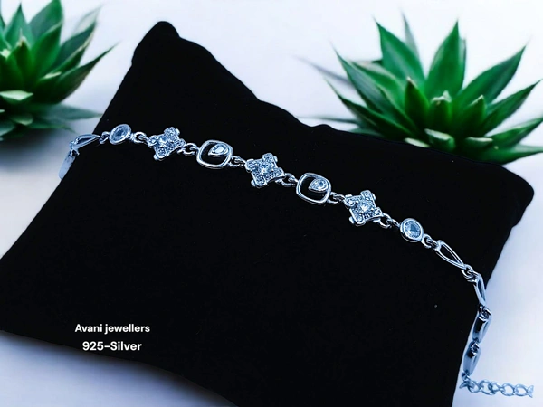 Avani Jewellers Silver Ladies Fancy Bracelet - 7.1, 8 INCH