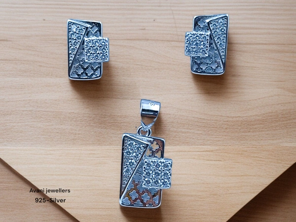 Avani Jewellers Silver Italian Fancy Pendant Set - 3.34