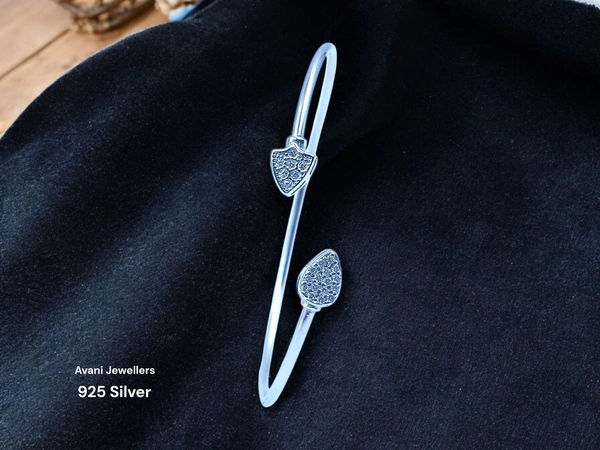 Avani Jewellers Silver Ladies Fancy Kade - 2.5, Adjustable