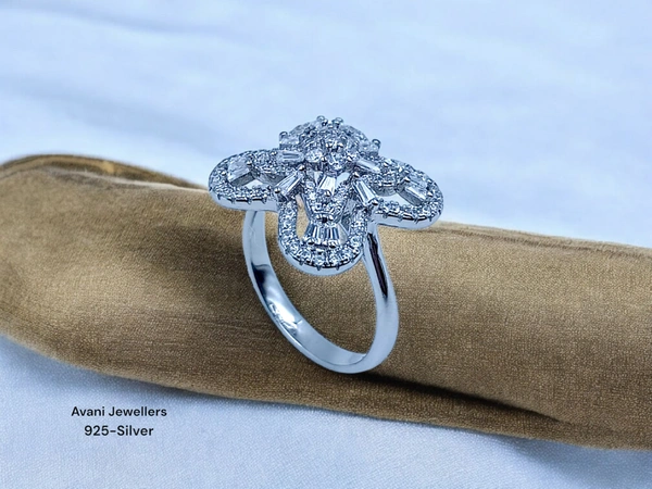 Avani Jewellers Silver Ladies Fancy Ring - 4.48, 15