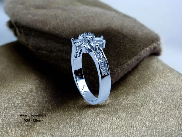 Avani Jewellers Silver Ladies Fancy Ring - 3.61, 14