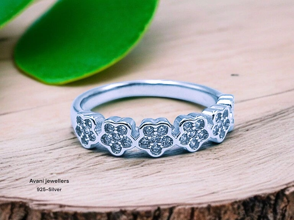 Avani Jewellers Silver Ladies Fancy Ring - 2.83, 18