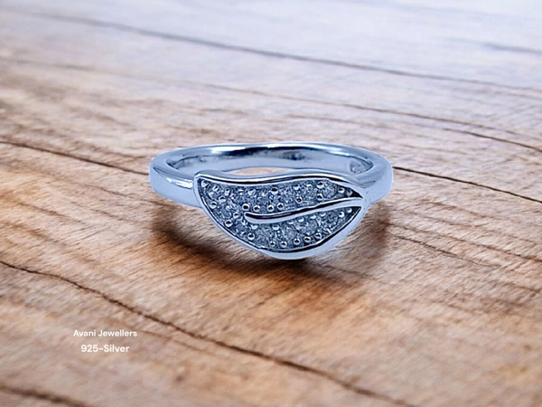 Avani Jewellers Silver Ladies Fancy Ring - 2.2, 9