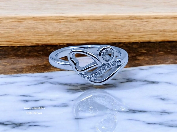 Avani Jewellers Silver Ladies Fancy Ring - 2.4, 9