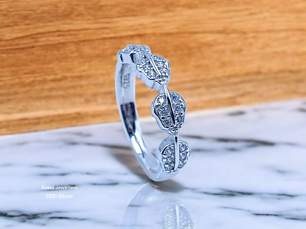 Avani Jewellers Silver Ladies Fancy Ring - 2.33, 9