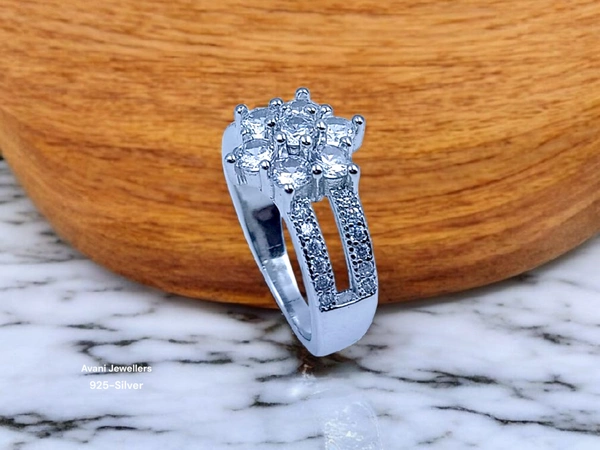 Avani Jewellers Silver Ladies Fancy Ring - 3.37, 9