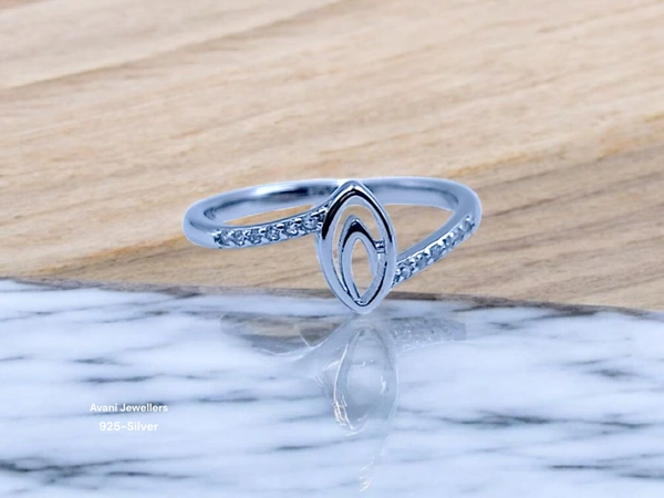 Avani Jewellers Silver Ladies Fancy Ring - 1.53, 15