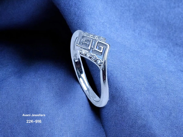 Avani Jewellers Silver Ladies Fancy Ring - 1.49, 9