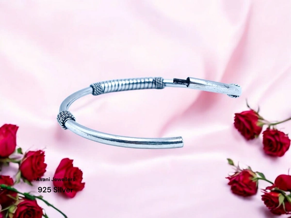 Avani Jewellers Silver Ladies Plain Kade - 14.37, Free Size