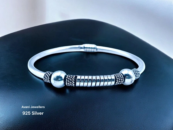 Avani Jewellers Silver Ladies Plain Kade - 16.05, Free Size