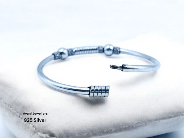 Avani Jewellers Silver Ladies Plain Kade - 16.05, Free Size