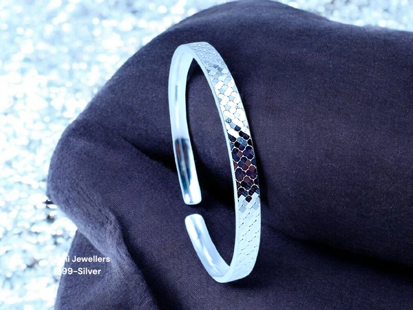 Avani Jewellers Silver Ladies Plain Kade - 21.32, Free Size
