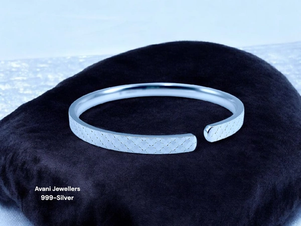 Avani Jewellers Silver Ladies Plain Kade - 21.32, Free Size