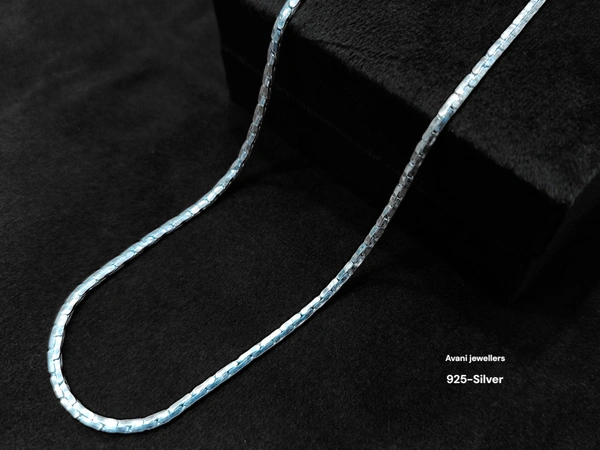 Avani Jewellers Silver Gents Chain - 5.5, 24