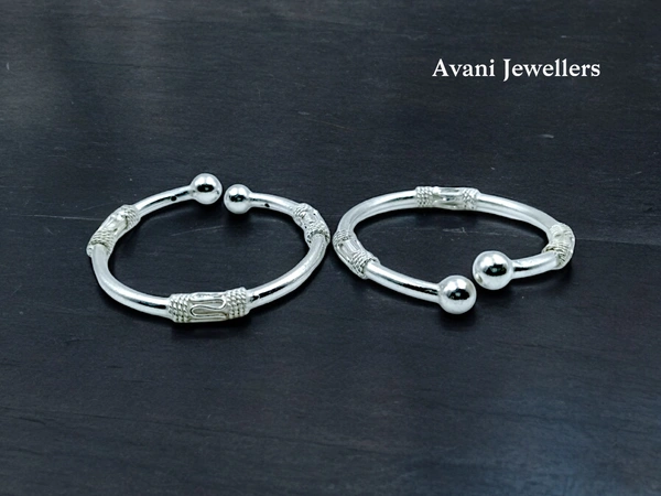 Avani Jewellers Silver Baby Plain Kade - 12.37, Adjustable