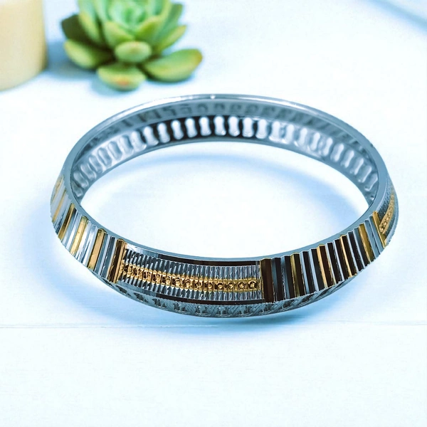 Avani Jewellers Silver Gents Kade - 51.26, 2.12 INCH