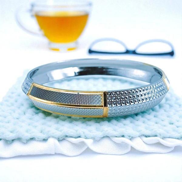 Avani Jewellers Silver Gents Kade - 33.45, 2.10 INCH