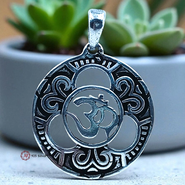 Silver God Pendant - 3.19