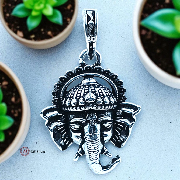 Silver God Pendant - 3.86