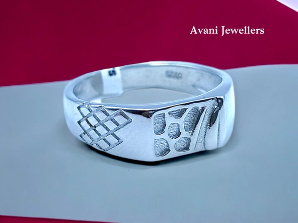 Avani Jewellers Silver Gents Plain Ring - 4.61, 25