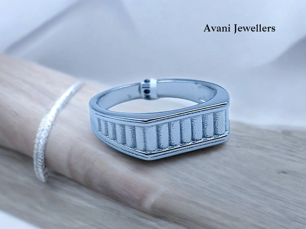 Avani Jewellers Silver Gents Plain Ring - 4.62, 25