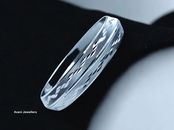 Avani Jewellers Silver Gents Kade - 34.3, 2.10 INCH