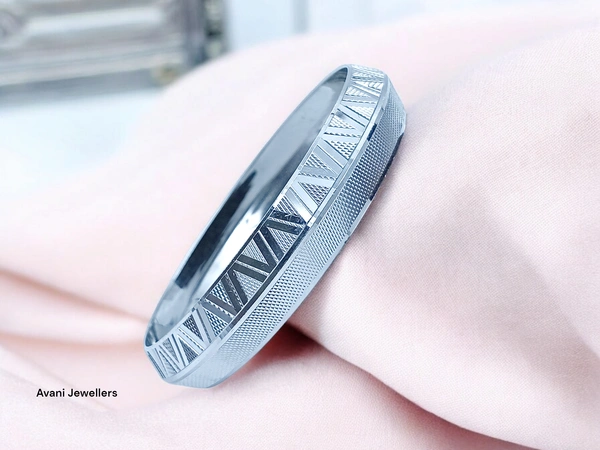 Avani Jewellers Silver Gents Kade - 29.9, 2.11 INCH