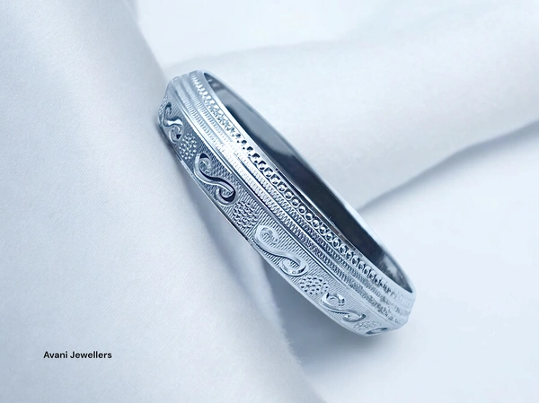 Avani Jewellers Silver Gents Kade - 35.29, 2-4 Inch