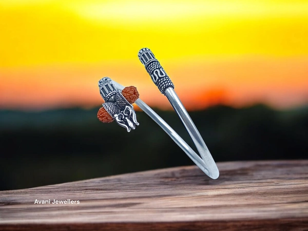 Avani Jewellers Silver Gents Kade - 23.85, Adjustable