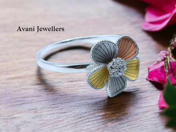 Avani Jewellers Silver Ladies Fancy Kade - 19.29, Free Size