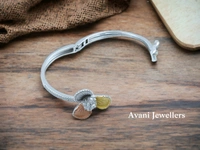 Avani Jewellers Silver Ladies Fancy Kade - 15.52, Free Size