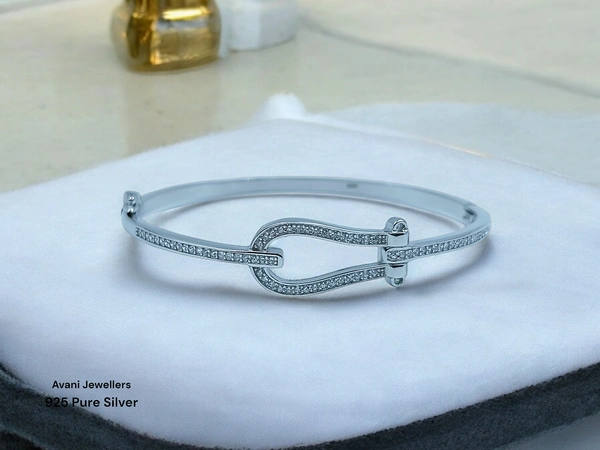 Avani Jewellers Silver Ladies Fancy Kade - 11, Free Size